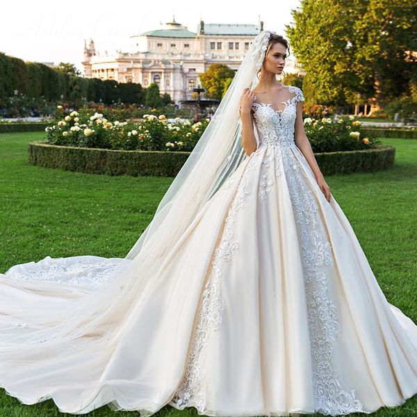 2019 vintage lace аппликация-линии свадебные платья дешевые престижное суд поезд плюс атласное свадебное платье vestidos де novia, White
2019 vintage lace аппликация-линии свадебные платья дешевые престижное суд поезд плюс атласное свадебное платье vestidos де novia, White