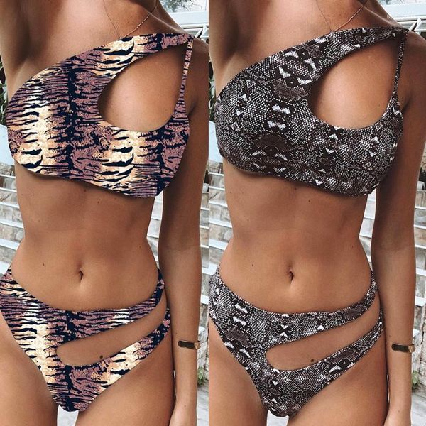 snakeskin pattern printed one shoulder swimsuit women hollow out bikinis two piece women designer swimsuit fashoin, White;black
snakeskin pattern printed one shoulder swimsuit women hollow out bikinis two piece women designer swimsuit fashoin, White;black