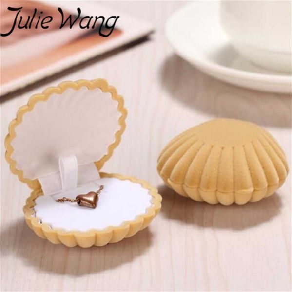 julie wang shell shape lovely velvet wedding engagement ring box for earrings necklace bracelet jewelry display gift box holder, Pink;blue
julie wang shell shape lovely velvet wedding engagement ring box for earrings necklace bracelet jewelry display gift box holder, Pink;blue
