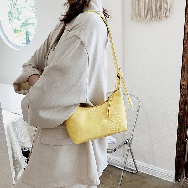 2020 new ladies armpit bag solid color large capacity pu shoulder bag fashion elegant handbag women
2020 new ladies armpit bag solid color large capacity pu shoulder bag fashion elegant handbag women