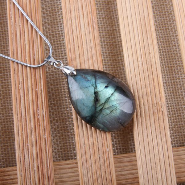 natural irregular crystal labradorite pendant moonstone sunstone pendant divination spiritual meditation jewelry pendants, Silver
natural irregular crystal labradorite pendant moonstone sunstone pendant divination spiritual meditation jewelry pendants, Silver