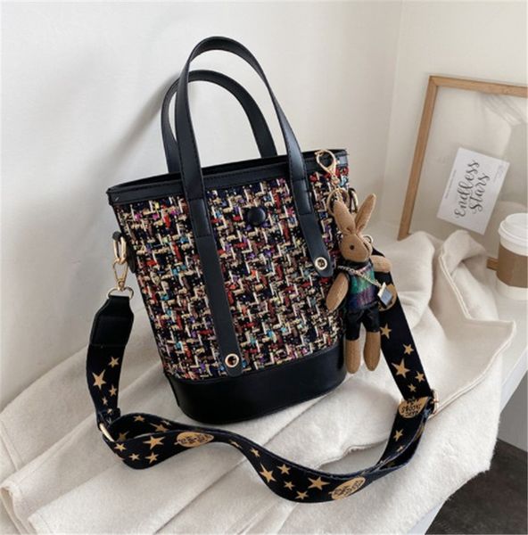 designer handbag wide shoulder strap messenger bag portable bucket bags ph-cfy2001132
designer handbag wide shoulder strap messenger bag portable bucket bags ph-cfy2001132
