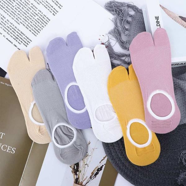 1pairs girl cotton ninja socks japanese style kimono flip flop slipper sandal split 2 toe tabi foot finger for women, Black;white
1pairs girl cotton ninja socks japanese style kimono flip flop slipper sandal split 2 toe tabi foot finger for women, Black;white