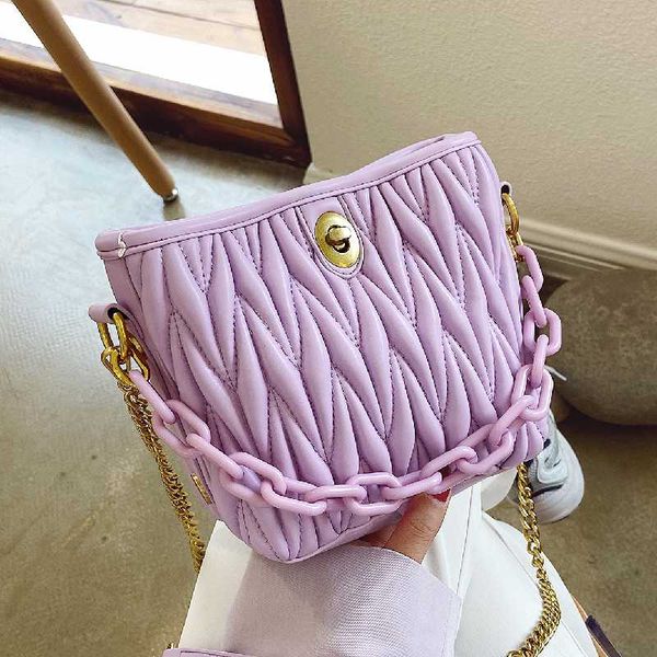 new european design fashion diamond bucket bag handbag & elegant shoulder bag cross body width 20cm height 18cm thickness 9cm
new european design fashion diamond bucket bag handbag & elegant shoulder bag cross body width 20cm height 18cm thickness 9cm