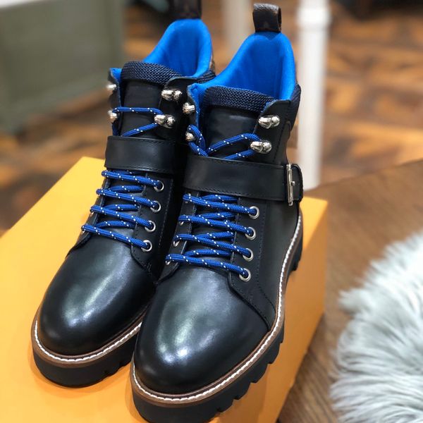 2019 autumn and winter new handsome leather martin boots belt buckle female england wind autumn and winter wild personality motorcycle boot, Black
2019 autumn and winter new handsome leather martin boots belt buckle female england wind autumn and winter wild personality motorcycle boot, Black