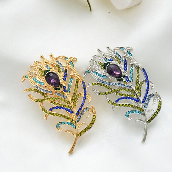 retro peacock feather gem crystal pin environmental protection rhinestone brooch cloth bag hat accessory gift for women men, Gray
retro peacock feather gem crystal pin environmental protection rhinestone brooch cloth bag hat accessory gift for women men, Gray
