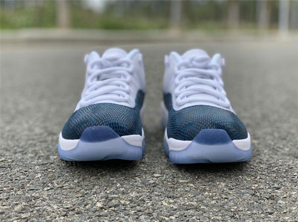 2019 new authentic 11 low navy blue snakeskin basketball shoes white black real carbon fiber cd6846-102 men sports sneakers with box, White;red
2019 new authentic 11 low navy blue snakeskin basketball shoes white black real carbon fiber cd6846-102 men sports sneakers with box, White;red