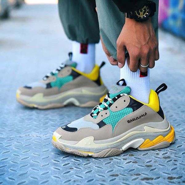 baléncìaga designer old dad 17fw men/women sports trainers triple-s black track running casual dad sneakers shoes
baléncìaga designer old dad 17fw men/women sports trainers triple-s black track running casual dad sneakers shoes