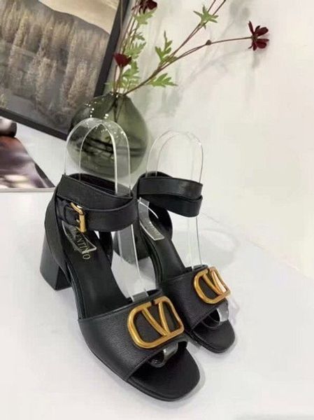 hot selling newest fashion women's sandals genuine leather and brand quality shoes exquisite and elegant high heels
hot selling newest fashion women's sandals genuine leather and brand quality shoes exquisite and elegant high heels