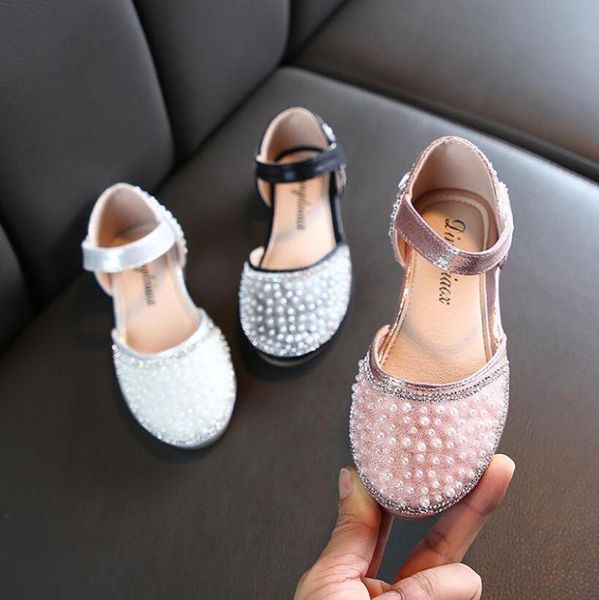 summer girls flat heel princess sandals children shoes glitter leather girls kids shoes for party dress weddin party sneakers, Black;red
summer girls flat heel princess sandals children shoes glitter leather girls kids shoes for party dress weddin party sneakers, Black;red