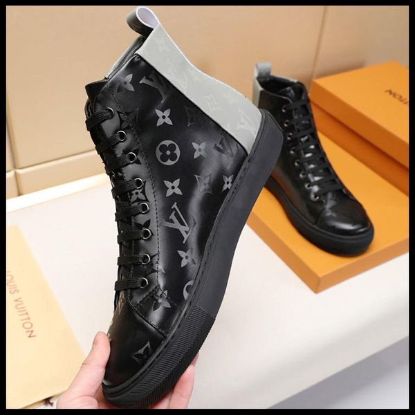 2019s spring and autumn men s casual sports shoes high-belt travel sneakers, with micro-standard, with the original fast delivery
2019s spring and autumn men s casual sports shoes high-belt travel sneakers, with micro-standard, with the original fast delivery