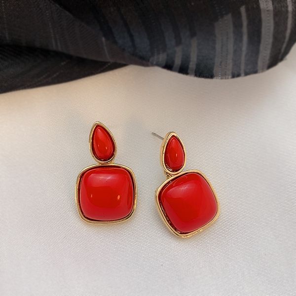 stud yaologe banquet temperament jewelry geometric earrings 2021 summer fashion elegant red ladies holiday gifts, Golden;silver
stud yaologe banquet temperament jewelry geometric earrings 2021 summer fashion elegant red ladies holiday gifts, Golden;silver