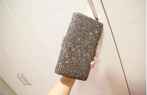 2020 wedding bridal beaded women evening bag chain shoulder handbags elegant rhinestones clutch evening bag egg shape day clut
2020 wedding bridal beaded women evening bag chain shoulder handbags elegant rhinestones clutch evening bag egg shape day clut