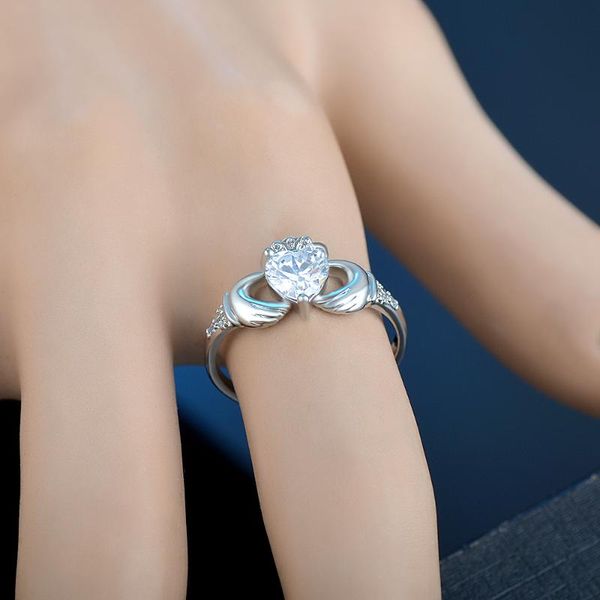 new star simple fashion all-match exquisite small hand lovely diamond zircon ring women's jewelry cross-border supply, Golden;silver
new star simple fashion all-match exquisite small hand lovely diamond zircon ring women's jewelry cross-border supply, Golden;silver