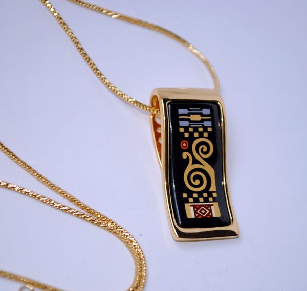 18k gold-plated enamel necklace for woman klimt series necklaces "s" shape pendant colar women jewelry, Silver
18k gold-plated enamel necklace for woman klimt series necklaces "s" shape pendant colar women jewelry, Silver