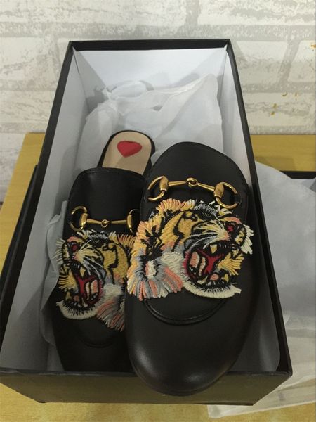 designer slippers women genuine leather mules flat mules shoes metal casual shoes loafers fashion outdoor slippers ladies summer shoes d02, Black
designer slippers women genuine leather mules flat mules shoes metal casual shoes loafers fashion outdoor slippers ladies summer shoes d02, Black