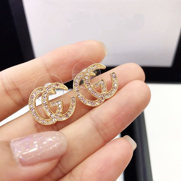 2020 popular classic letter earrings fashion simple and generous ladies jewelry high-end luxury and elegant gifts, Silver
2020 popular classic letter earrings fashion simple and generous ladies jewelry high-end luxury and elegant gifts, Silver