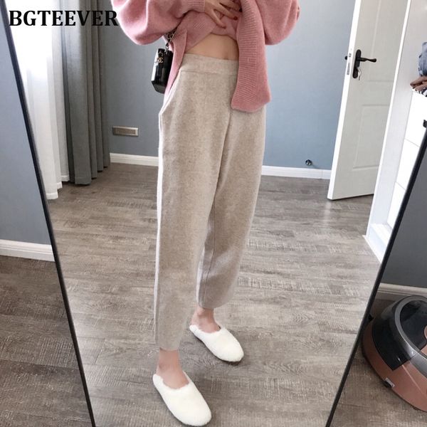 bgteever winter women knitted pants elastic waist female harem pants elegant thick female trousers pantalon femme 2019 autumn, Black;white
bgteever winter women knitted pants elastic waist female harem pants elegant thick female trousers pantalon femme 2019 autumn, Black;white