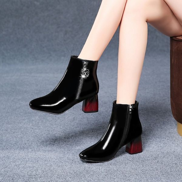 2019 new brand designer elegant patent leather black zipper autumn winter ankle boots for women shoes
2019 new brand designer elegant patent leather black zipper autumn winter ankle boots for women shoes