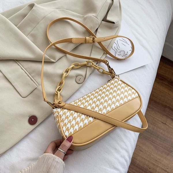 women houndstooth printed baguette bag personality stitching design chain handbag fashion simple design armpit bag
women houndstooth printed baguette bag personality stitching design chain handbag fashion simple design armpit bag