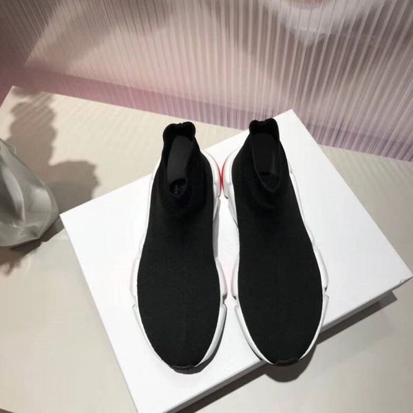 2020 new arrival fashion style couple shoes luxury design fly woven fabric light casual shoes size: man/woman35~45, Black
2020 new arrival fashion style couple shoes luxury design fly woven fabric light casual shoes size: man/woman35~45, Black