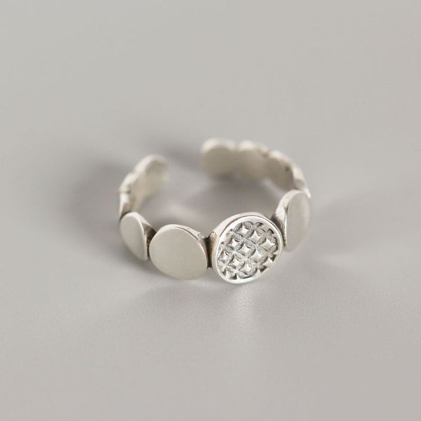 tyj0256 yihua jewelry japan and south korea new s925 pure silver geometric retro round plate splicing personality ring, Golden;silver
tyj0256 yihua jewelry japan and south korea new s925 pure silver geometric retro round plate splicing personality ring, Golden;silver