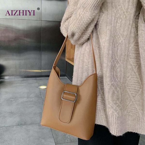 fashion women solid color handbag female simple pu leather shoulder shopping bag ladies casual totes
fashion women solid color handbag female simple pu leather shoulder shopping bag ladies casual totes