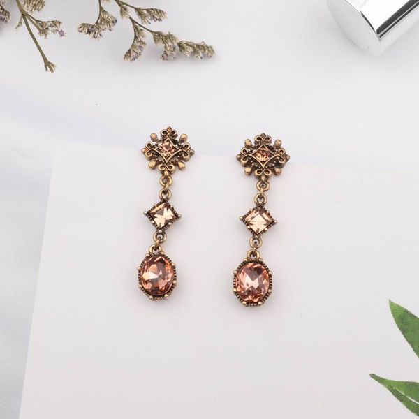 mengjiqiao 2019 new baroque style vintage metal flower square oval crystal drop earrings for women temperament dangle pendientes, Silver
mengjiqiao 2019 new baroque style vintage metal flower square oval crystal drop earrings for women temperament dangle pendientes, Silver