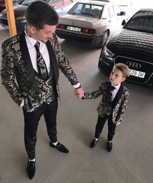 men suits beach groomsmen wedding tuxedos for men peaked lapel formal prom suit (jacket+pants+vest +tie ) little boys formal wear, Black;gray
men suits beach groomsmen wedding tuxedos for men peaked lapel formal prom suit (jacket+pants+vest +tie ) little boys formal wear, Black;gray