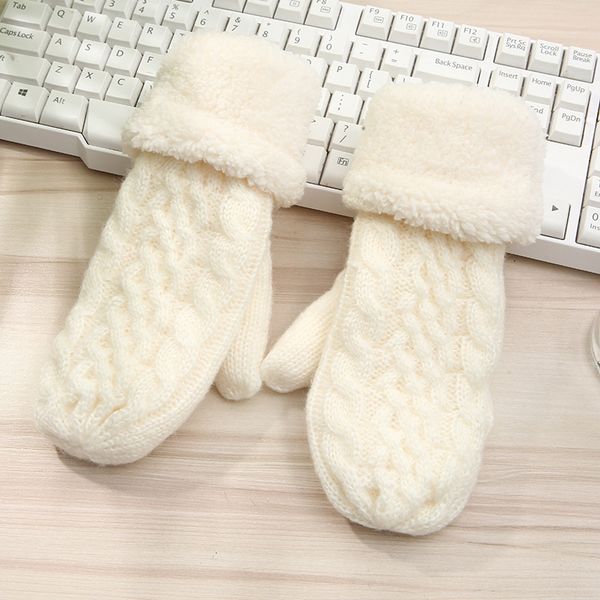 korean fashion twist mittens womens autumn and winter thick warmth finger-knitted wool gloves, Blue;gray 
korean fashion twist mittens womens autumn and winter thick warmth finger-knitted wool gloves, Blue;gray