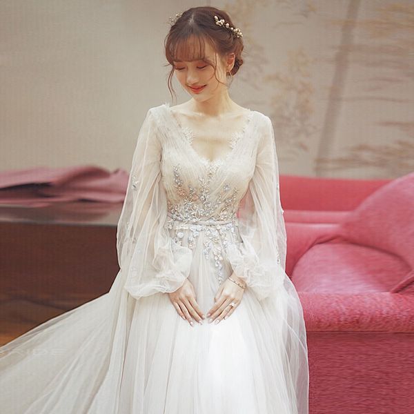 romantic v-neck tulle a-line long sleeved wedding dresses for the beach court train lace appliques plus size wedding gowns vestidos de noiva, White
romantic v-neck tulle a-line long sleeved wedding dresses for the beach court train lace appliques plus size wedding gowns vestidos de noiva, White