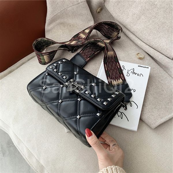 2020 new women's shoulder woman bag rivet ladies fashion casual women leather messenger bags wide strap bolsas bolsa feminina
2020 new women's shoulder woman bag rivet ladies fashion casual women leather messenger bags wide strap bolsas bolsa feminina