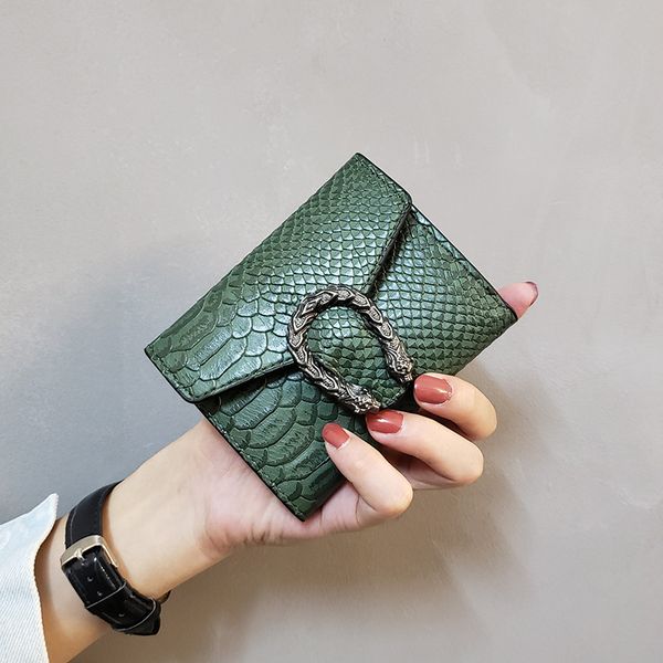 women's wallet all-match crocodile leather vintage money bag retro korean short style multi-card case, Red;black
women's wallet all-match crocodile leather vintage money bag retro korean short style multi-card case, Red;black