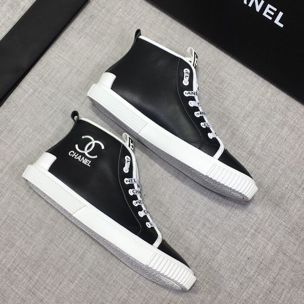 new style high-end luxury men's casual sports shoes fashion design brand classic retro men's sneakers black and white size 38--44
new style high-end luxury men's casual sports shoes fashion design brand classic retro men's sneakers black and white size 38--44