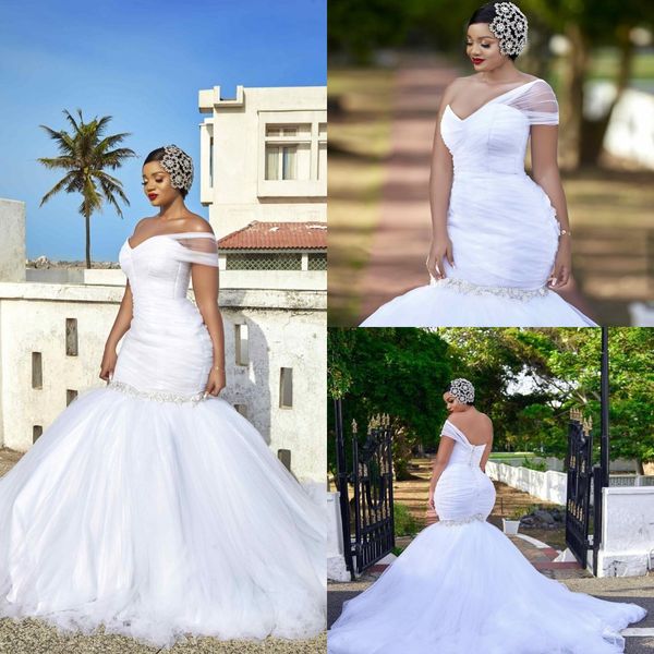2020 one shoulder mermaid wedding dresses crystal beads sweep train bridal gowns white plus size sleeveless wed dress strapless wedding gown
2020 one shoulder mermaid wedding dresses crystal beads sweep train bridal gowns white plus size sleeveless wed dress strapless wedding gown