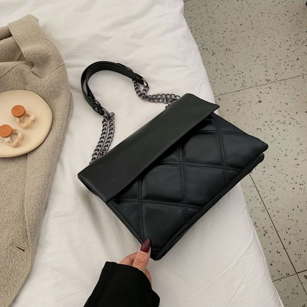 solid color leather shoulder messenger bag 2020 new ladies chain handbags fashion casual shopping bag multi-layer envelope
solid color leather shoulder messenger bag 2020 new ladies chain handbags fashion casual shopping bag multi-layer envelope