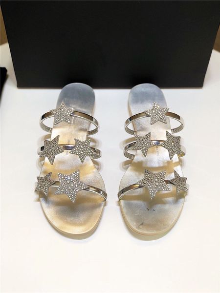 2019 лето новое плоское дно G горный хрусталь сандалии Женские дикие звезды блестки
2019 лето новое плоское дно G горный хрусталь сандалии Женские дикие звезды блестки