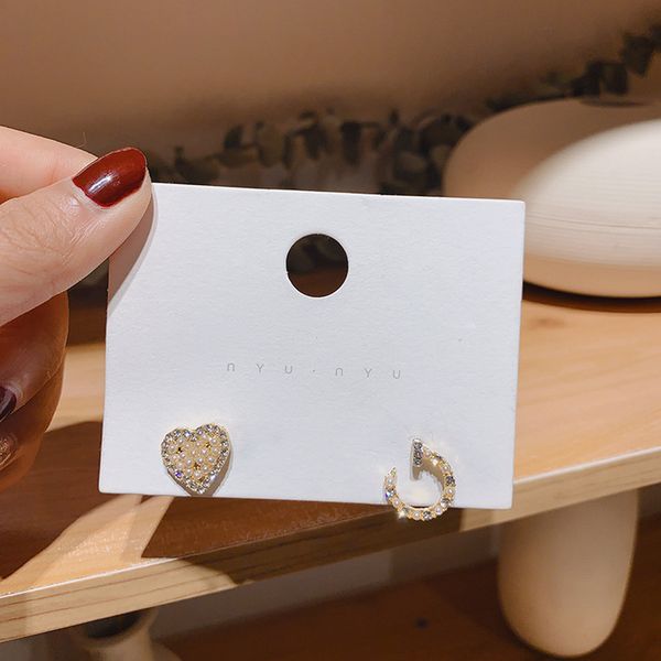 french exquisite compact rhinestones pearl love c shape asymmetry stud earrings personality sweet girl women accessories jewelry, Golden;silver
french exquisite compact rhinestones pearl love c shape asymmetry stud earrings personality sweet girl women accessories jewelry, Golden;silver