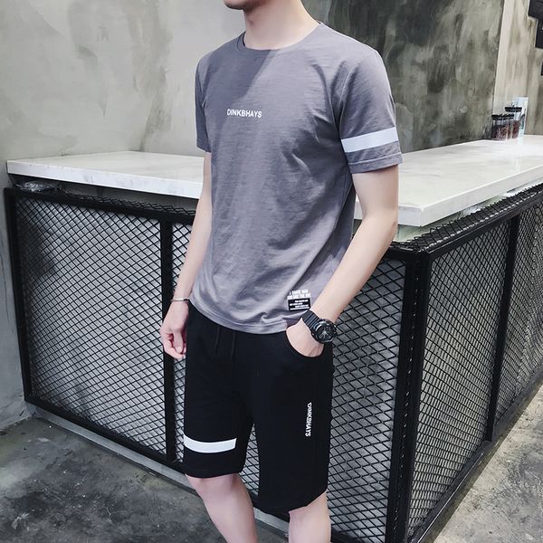 2020 Men's Sports Suit New Short Sleeve T-Shirt Shorts Set Korean Slim Two-piece Set Summer Tide Asian Sizes Available in 5 Colors New
2020 Men's Sports Suit New Short Sleeve T-Shirt Shorts Set Korean Slim Two-piece Set Summer Tide Asian Sizes Available in 5 Colors New