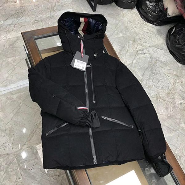 2019 new luxury designer down coat parkas from men comfortable soft cloth sliver 90% down casual brand winter coat size 1-6, Black
2019 new luxury designer down coat parkas from men comfortable soft cloth sliver 90% down casual brand winter coat size 1-6, Black