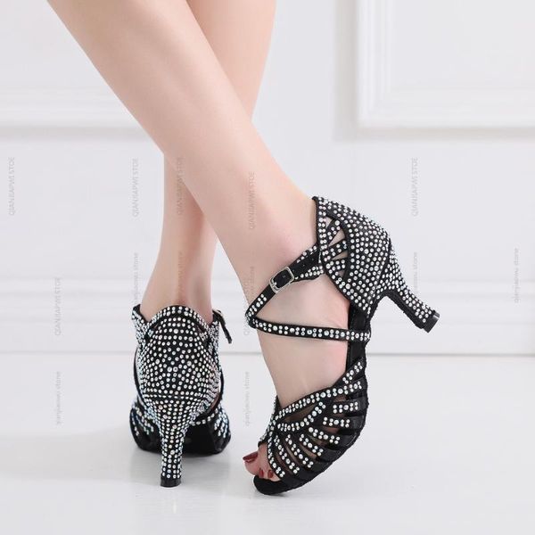 european style salsa jazz ballroom latin dance ladies shoes for dancing women czech women heel rhinestones female black sandals
european style salsa jazz ballroom latin dance ladies shoes for dancing women czech women heel rhinestones female black sandals