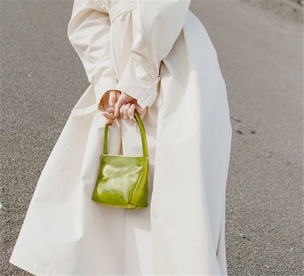 designer versatile oil wax leather underarm bag women's retro one shoulder handbag multicolor fashion 3 item number ph-cfy2001061
designer versatile oil wax leather underarm bag women's retro one shoulder handbag multicolor fashion 3 item number ph-cfy2001061