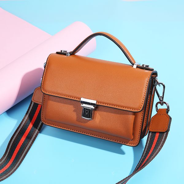 purses and handbags vintage korean version women bags 2020 genuine leather trend woman simple fashion shoulder messenger bags
purses and handbags vintage korean version women bags 2020 genuine leather trend woman simple fashion shoulder messenger bags