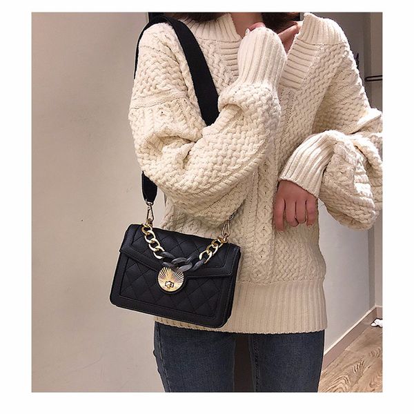 thick chain design small pu leather crossbody bags for women 2020 female shoulder messenger bag ladies purses and handbags
thick chain design small pu leather crossbody bags for women 2020 female shoulder messenger bag ladies purses and handbags