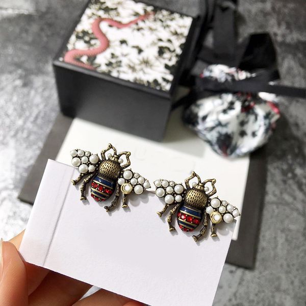 конструктор серьги браслеты для женщины моды vintage pearl copper bee стиль серьги ювелирные подарки дизайнер ювелирных изделий для женщин с, White
конструктор серьги браслеты для женщины моды vintage pearl copper bee стиль серьги ювелирные подарки дизайнер ювелирных изделий для женщин с, White