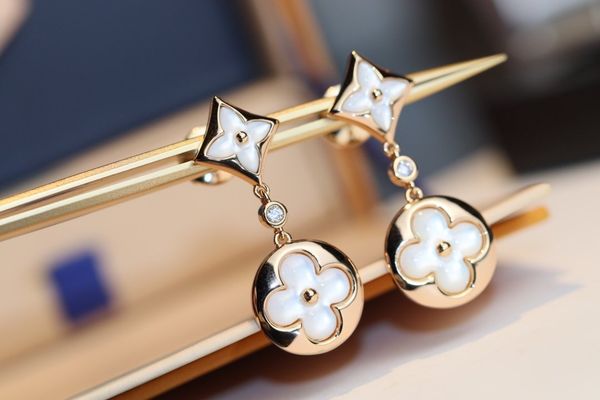 women earrings flower earrings white fritillary black agate 18k gold pearl vintage earrings female 2020 new design as a gift, Silver
women earrings flower earrings white fritillary black agate 18k gold pearl vintage earrings female 2020 new design as a gift, Silver