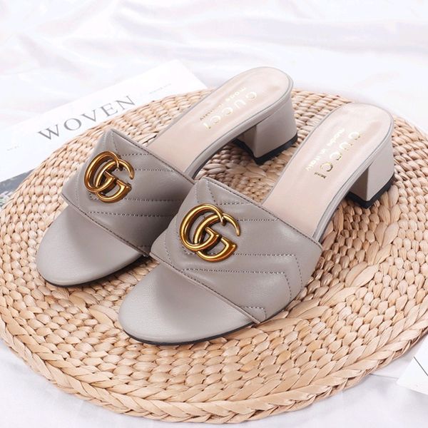 luxury designer shoes women's sandals leather metal decoration mid-heel women's slippers casual fashionable wild ladies high-heele, Black
luxury designer shoes women's sandals leather metal decoration mid-heel women's slippers casual fashionable wild ladies high-heele, Black