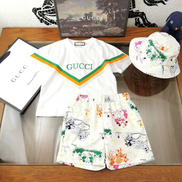 Fahion Designer Kids Boy Clothing Set Baby White футболка + шорты брюки + шляпа 3шт костюмы детские наряды 2020 Детская одежда S3
Fahion Designer Kids Boy Clothing Set Baby White футболка + шорты брюки + шляпа 3шт костюмы детские наряды 2020 Детская одежда S3
