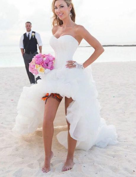 romantic high low beach wedding dresses sweetheart bodice organza ruffles bridal gowns front short summer boho wedding dress 2019, White
romantic high low beach wedding dresses sweetheart bodice organza ruffles bridal gowns front short summer boho wedding dress 2019, White