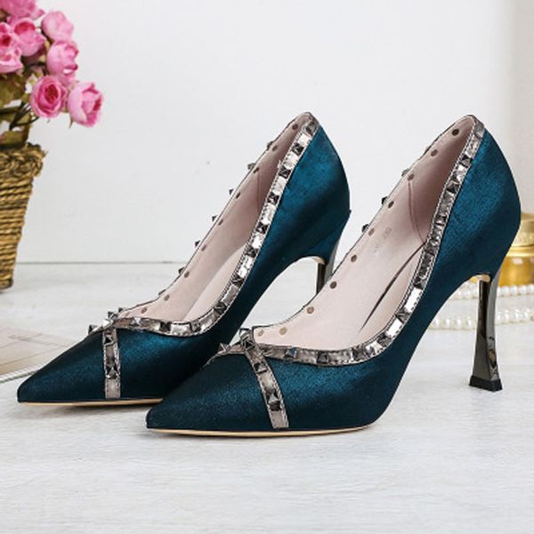 women's shoes high heels stiletto shoes 2020 new fashion web celebrity single with pointed toes and shallow mouth, Black
women's shoes high heels stiletto shoes 2020 new fashion web celebrity single with pointed toes and shallow mouth, Black